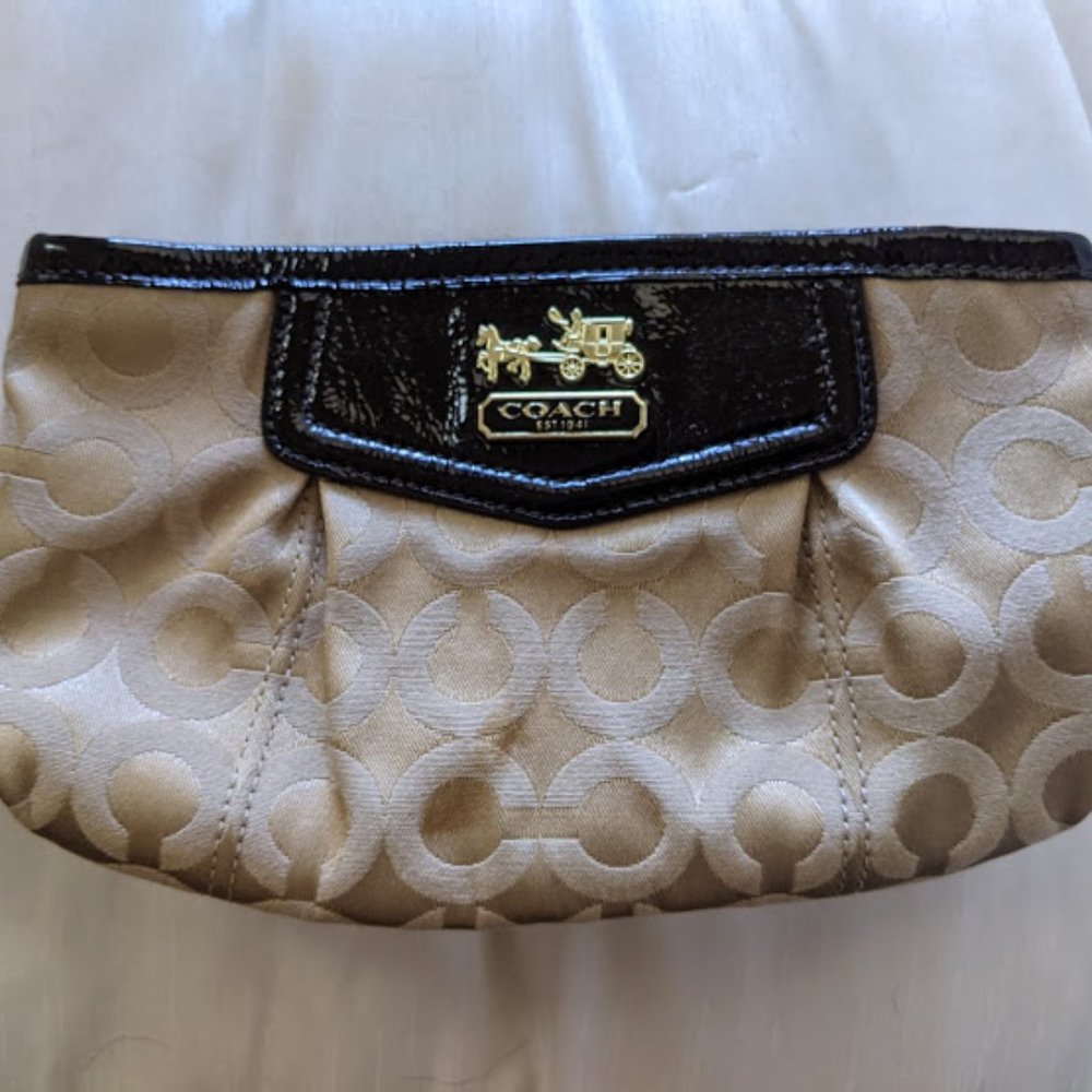 Coach Wristlet - Picture 2 of 6